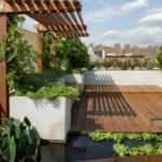 Lesena lesena pergola na terasi