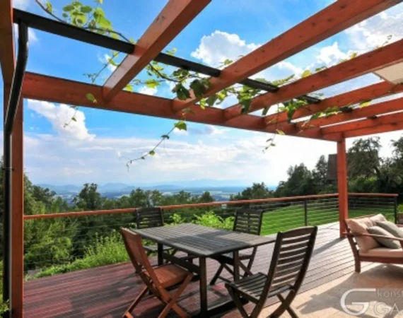 Lesena pergola